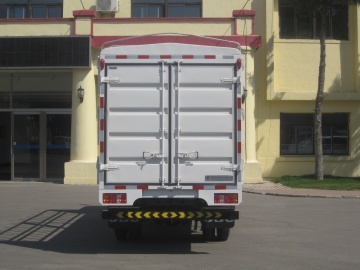 金杯牌SY5044CCYDQ1-AV型倉柵式運(yùn)輸車的道路貨物運(yùn)輸應(yīng)用